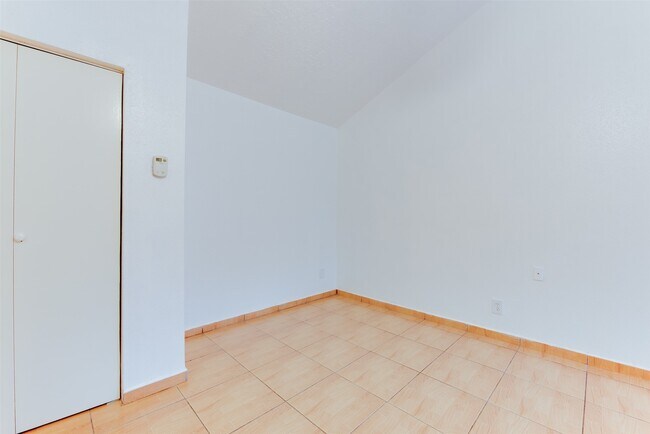 Building Photo - 2021 Spenwick Dr