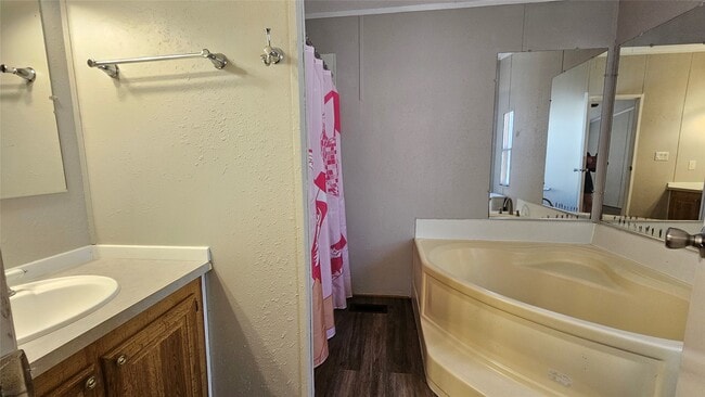 Building Photo - 31219 Wide Oak Cir