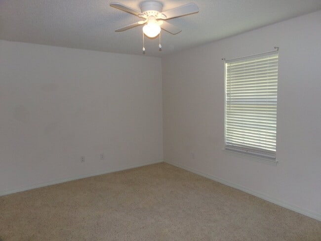 Building Photo - Beulah 4BR Home in Audrey Plantation Near Navy Federal with Side-Entry Garage & Fenced Backyard