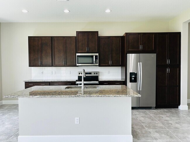 Building Photo - 5468 Pecan Dr