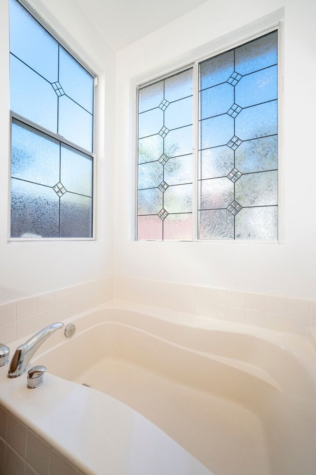 Building Photo - Charming Single Level Home in Oceanside