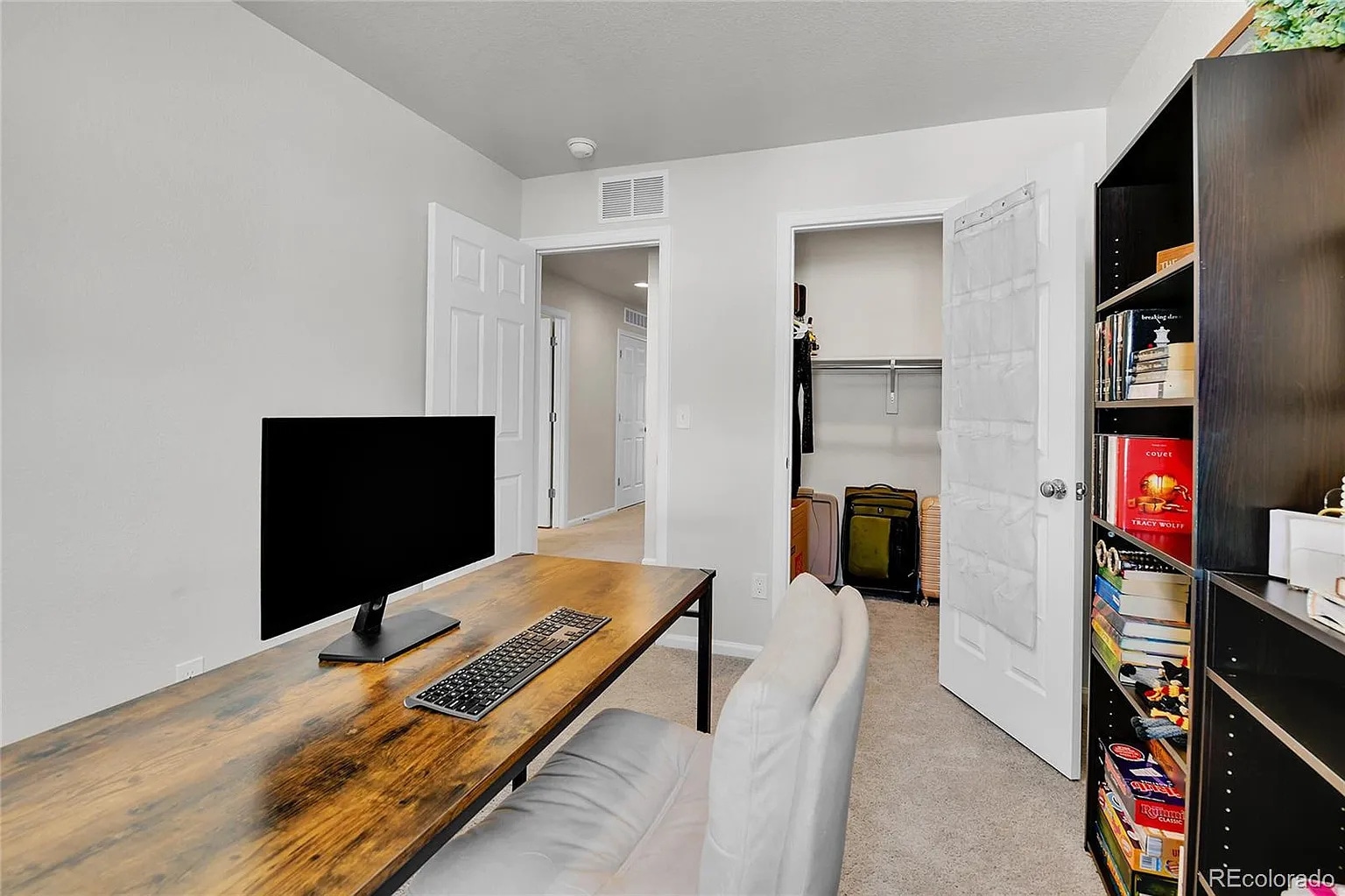 Building Photo - 6459 N Dunkirk St