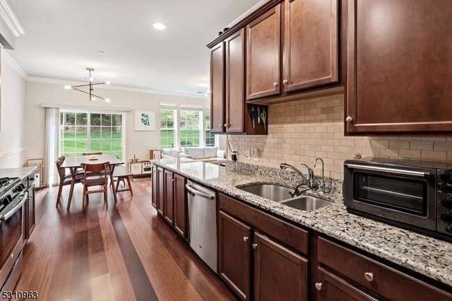 Building Photo - 503 Waterview Ct