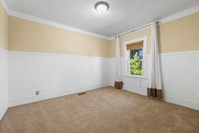 Building Photo - 255 Grant St