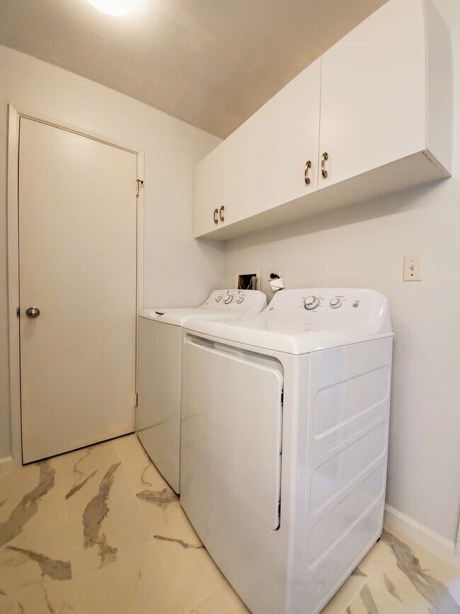 Building Photo - For Rent | 2 Bedroom, 1 Bathroom with 1 assigned parking stall at Kupono in Waipio Gentry