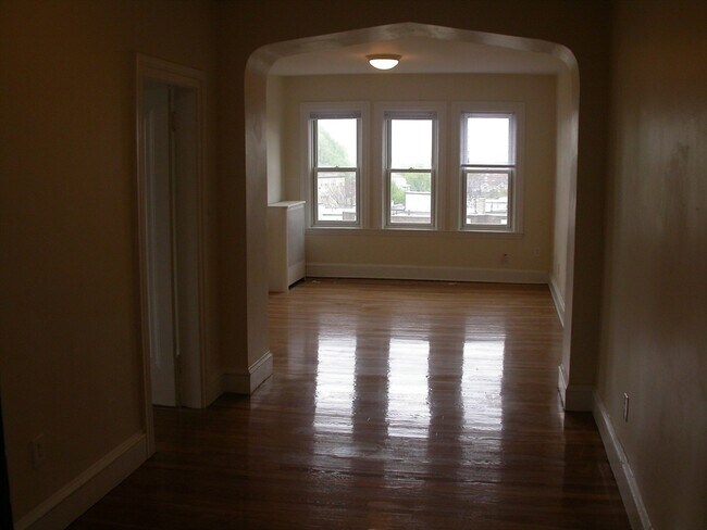 Building Photo - 1666 Commonwealth Ave