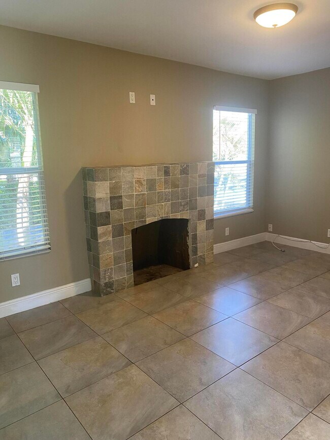 Building Photo - 508 57th St