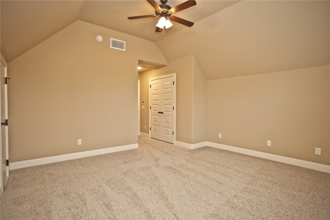 Building Photo - 3210 SW Stonepoint Ave