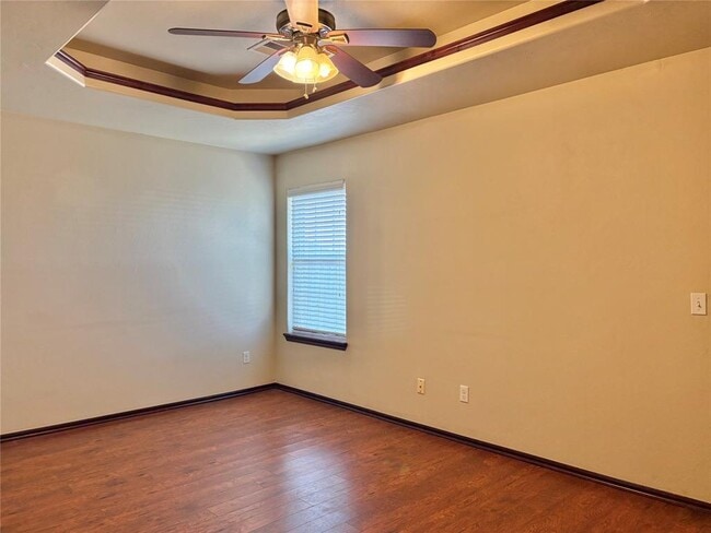 Building Photo - 15105 Kyle Dr