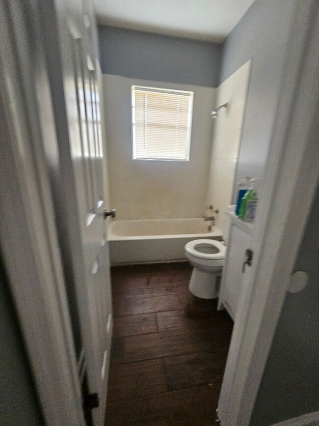 Building Photo - Available now!!! THIS PROPERTY IS SECTION 8 FRIENDLY!