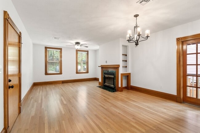 Building Photo - 75 Ferrin St