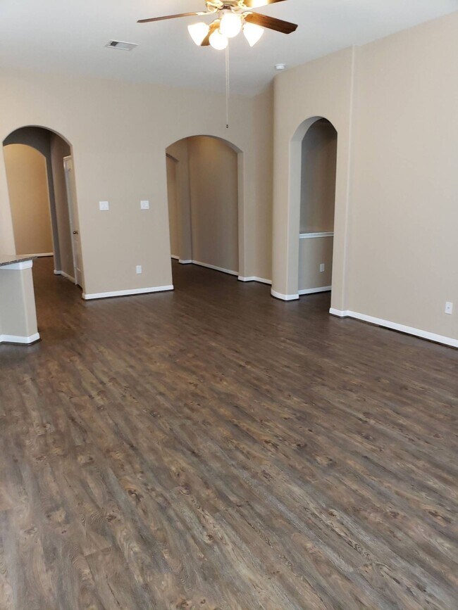 Building Photo - 26707 Gladestone Ridge Ct
