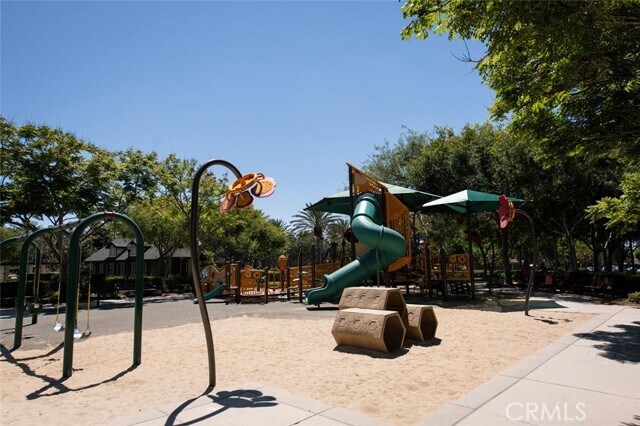 Building Photo - 6 Martino