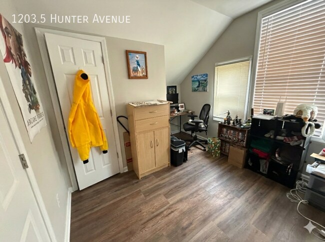 Building Photo - 1203.5 Hunter Ave