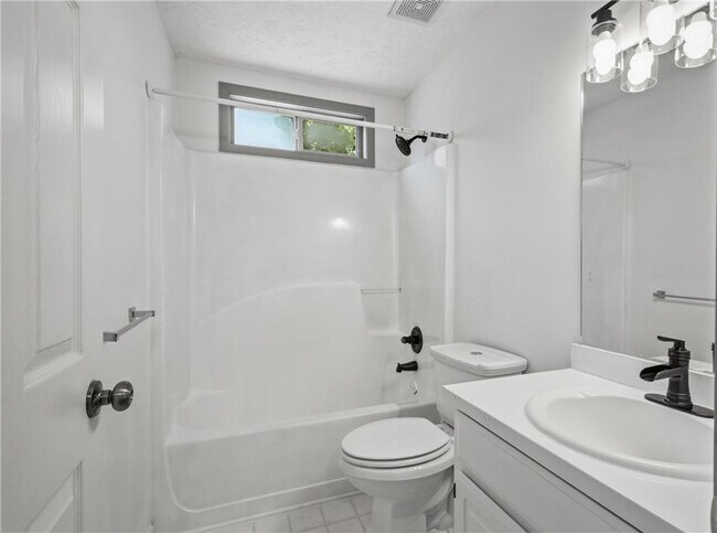 Building Photo - 3989 Courtlin Cove NW
