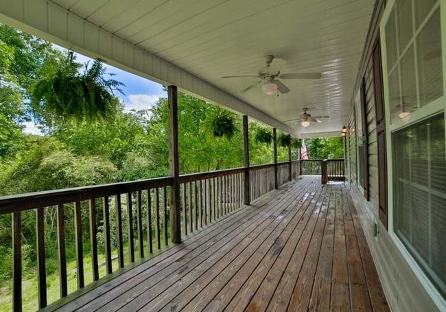 Building Photo - 2188 Davis Ridge Rd