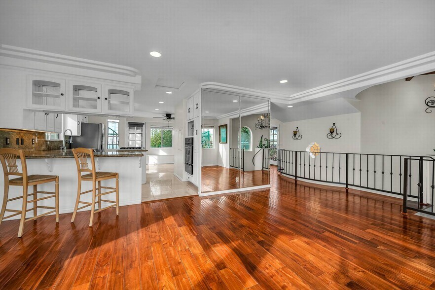 Building Photo - 4113 Highland Ave