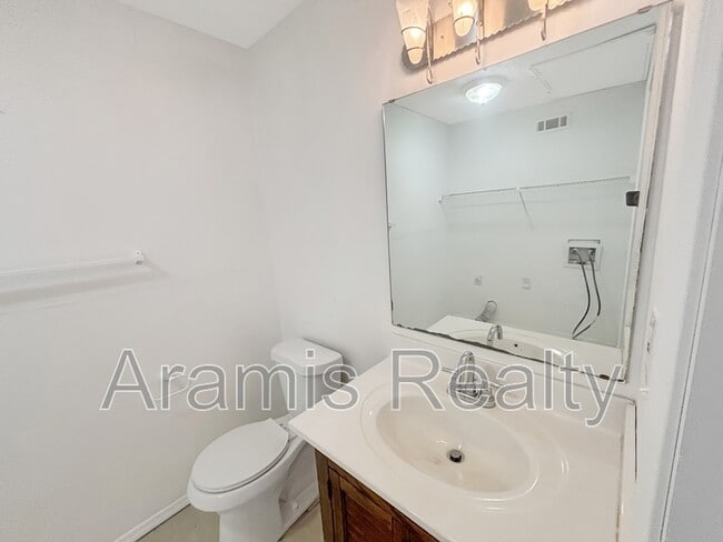 Building Photo - 3036 Destin Cir