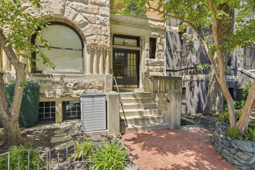 Building Photo - 1728 21st St NW