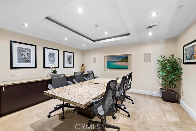 Building Photo - 3052 Scholarship