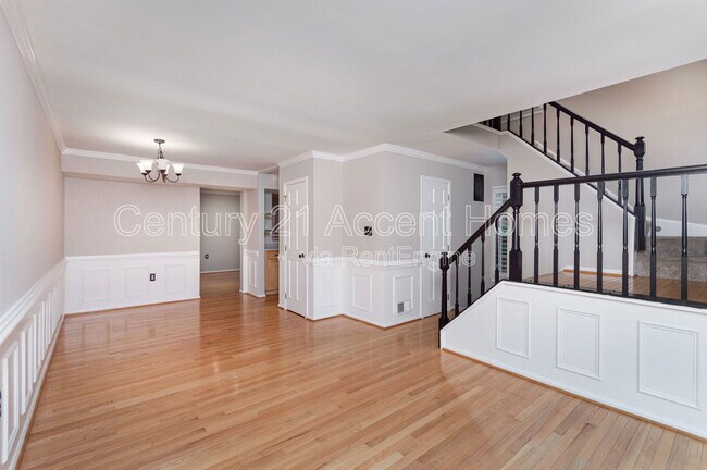 Building Photo - 2514 S Arlington Mill Dr