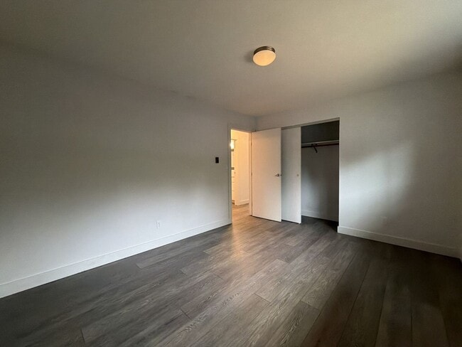 Building Photo - 2354 SE 48th Av