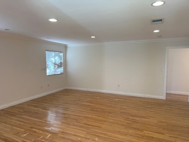 Building Photo - 3530 S Bentley Ave