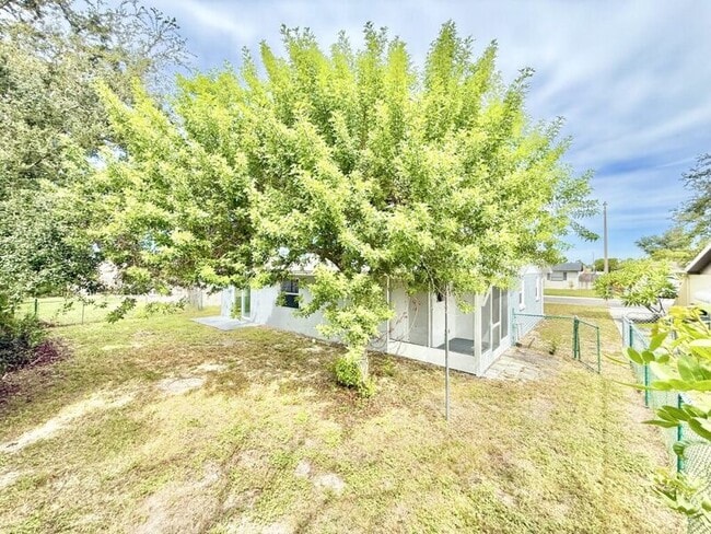 Building Photo - 3250 Coldwell Dr