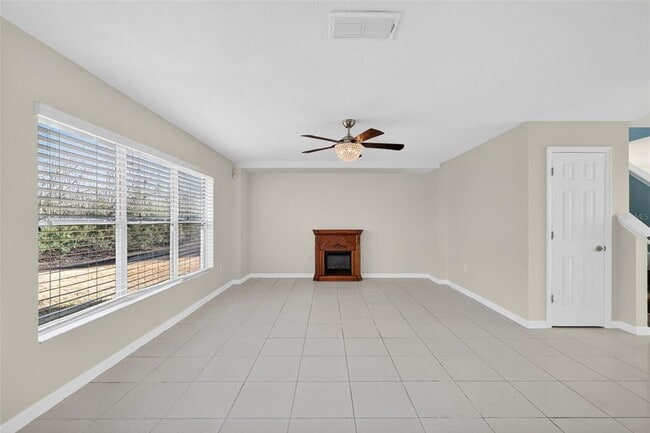 Building Photo - 413 Country Cottage Ln