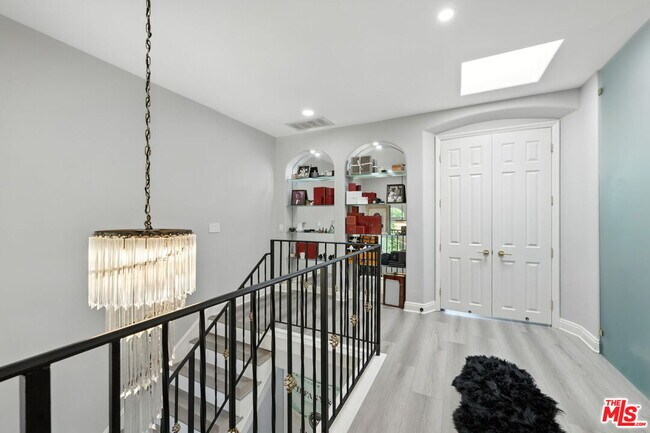 Building Photo - 23971 De Ville Way