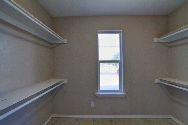 Building Photo - COMING SOON - 4 Bedroom Home + 2 Car Garage and Privacy Fenced Backyard!