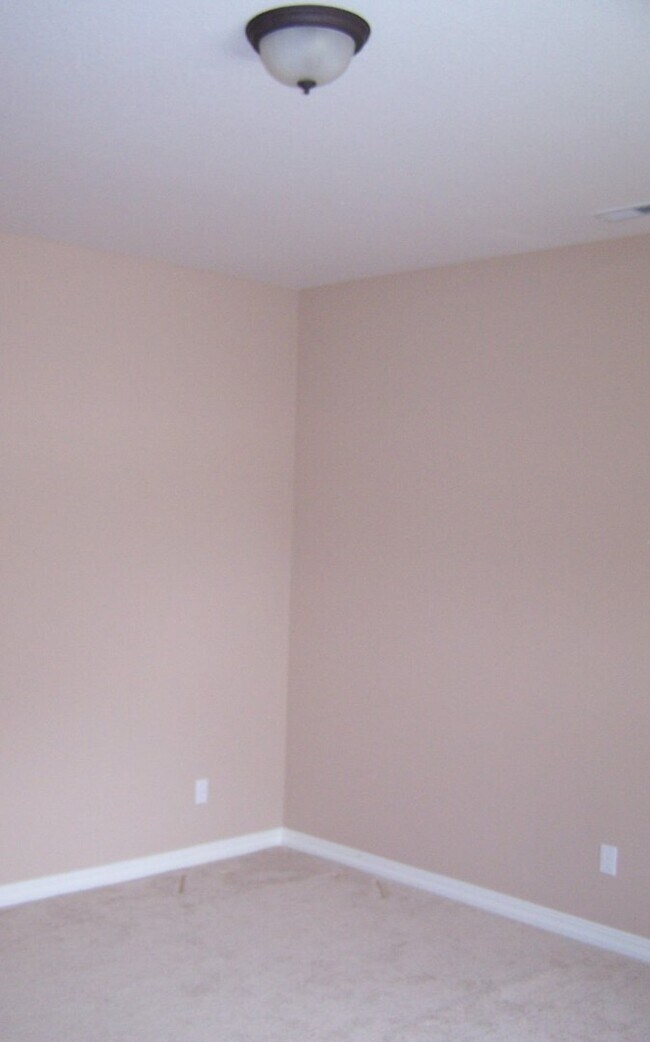 Building Photo - 2361 Craycroft Dr