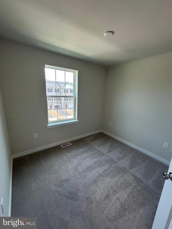 Building Photo - 38 Barnes Wy