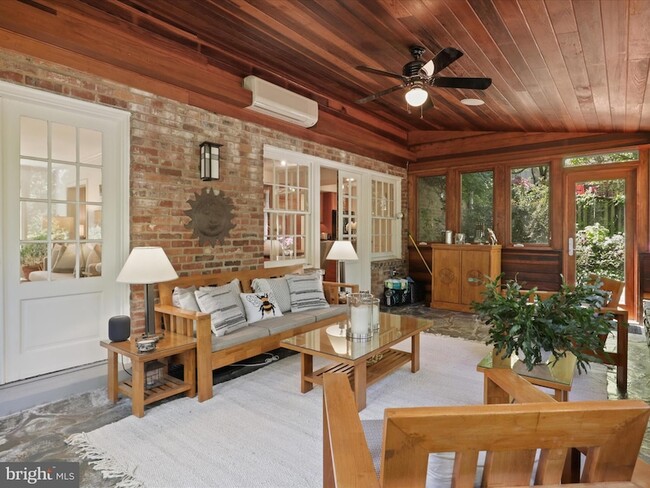 Building Photo - 4725 Rock Spring Rd