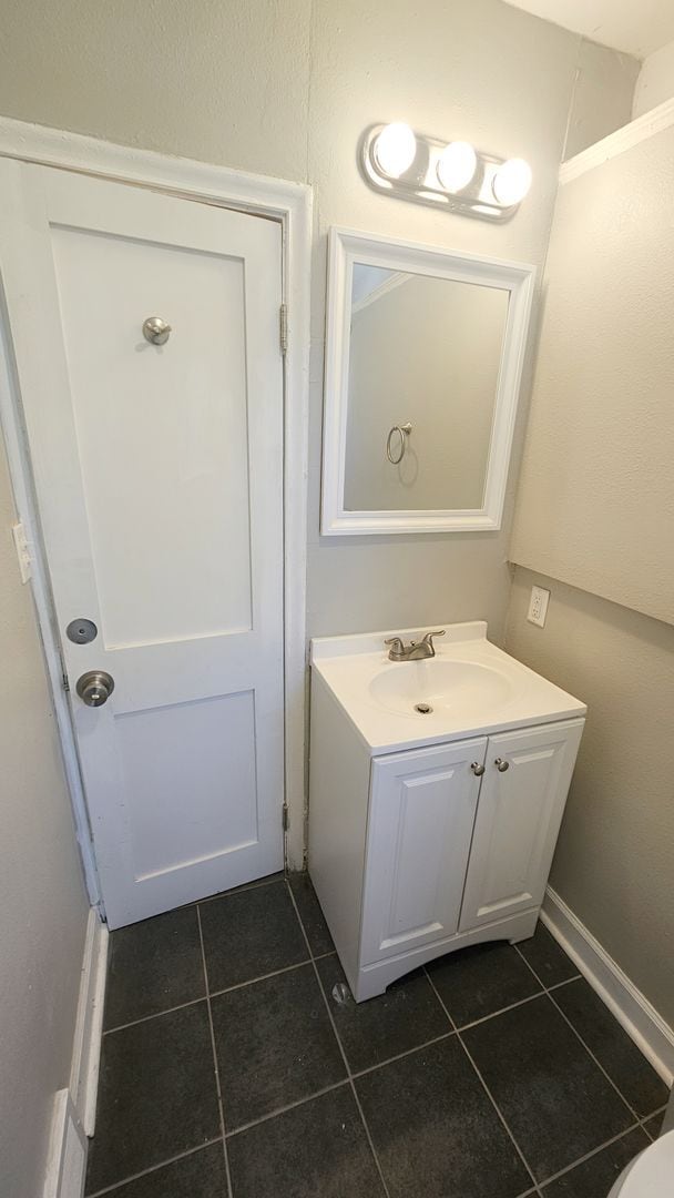 Building Photo - Charming 1-Bedroom Home on the South Side ...