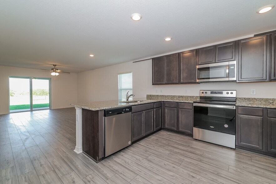 Building Photo - 429 Kensington View Dr