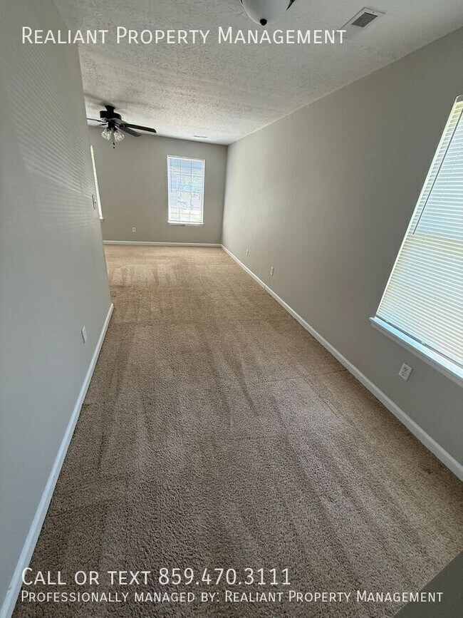 Building Photo - 2824 Ryan Cir