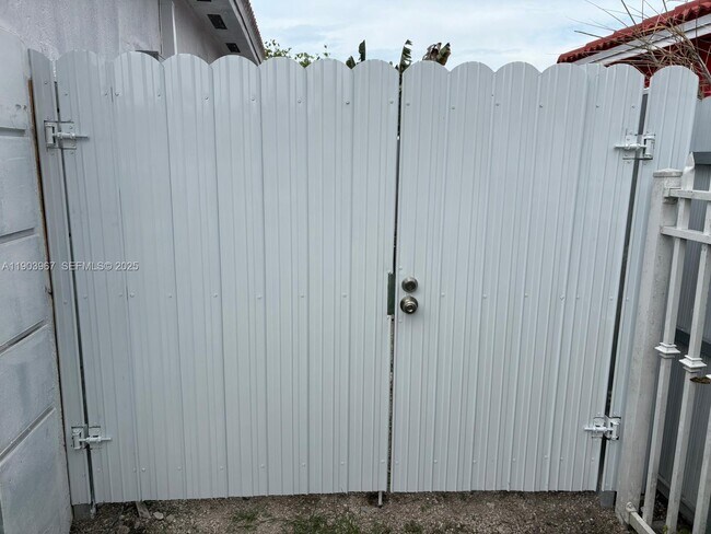 Building Photo - 25453 SW 122nd Pl