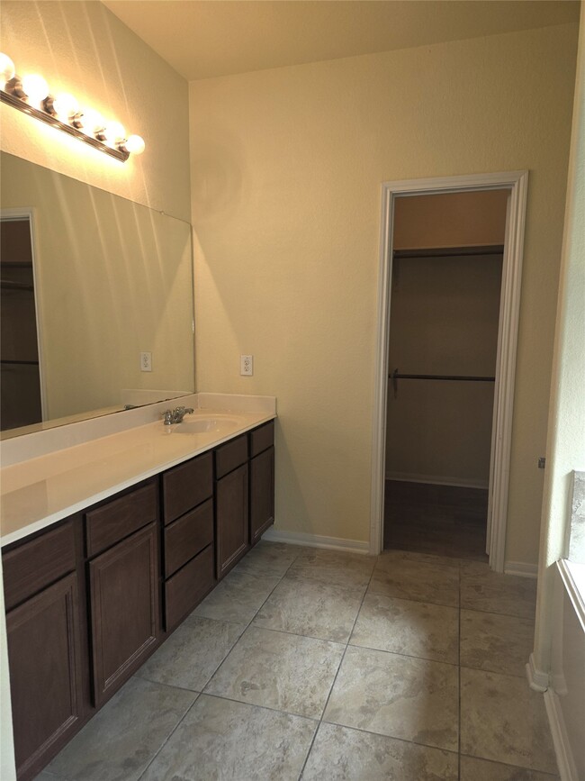 Building Photo - 2431 Cloudy Bay Dr