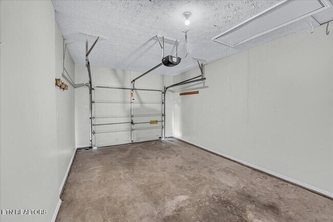 Building Photo - 924 Ashley Michelle Ct