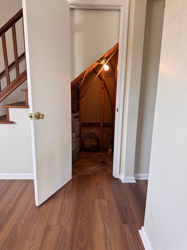 Building Photo - 3 Bedroom || 2.5 Bathroom Townhouse