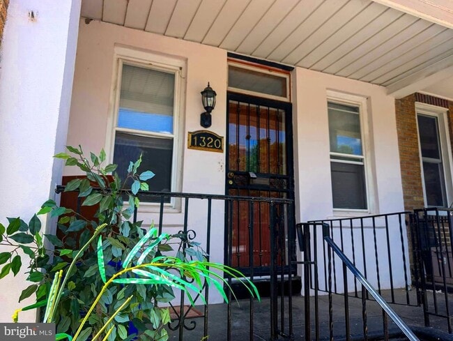 Primary Photo - 1320 S Newkirk St
