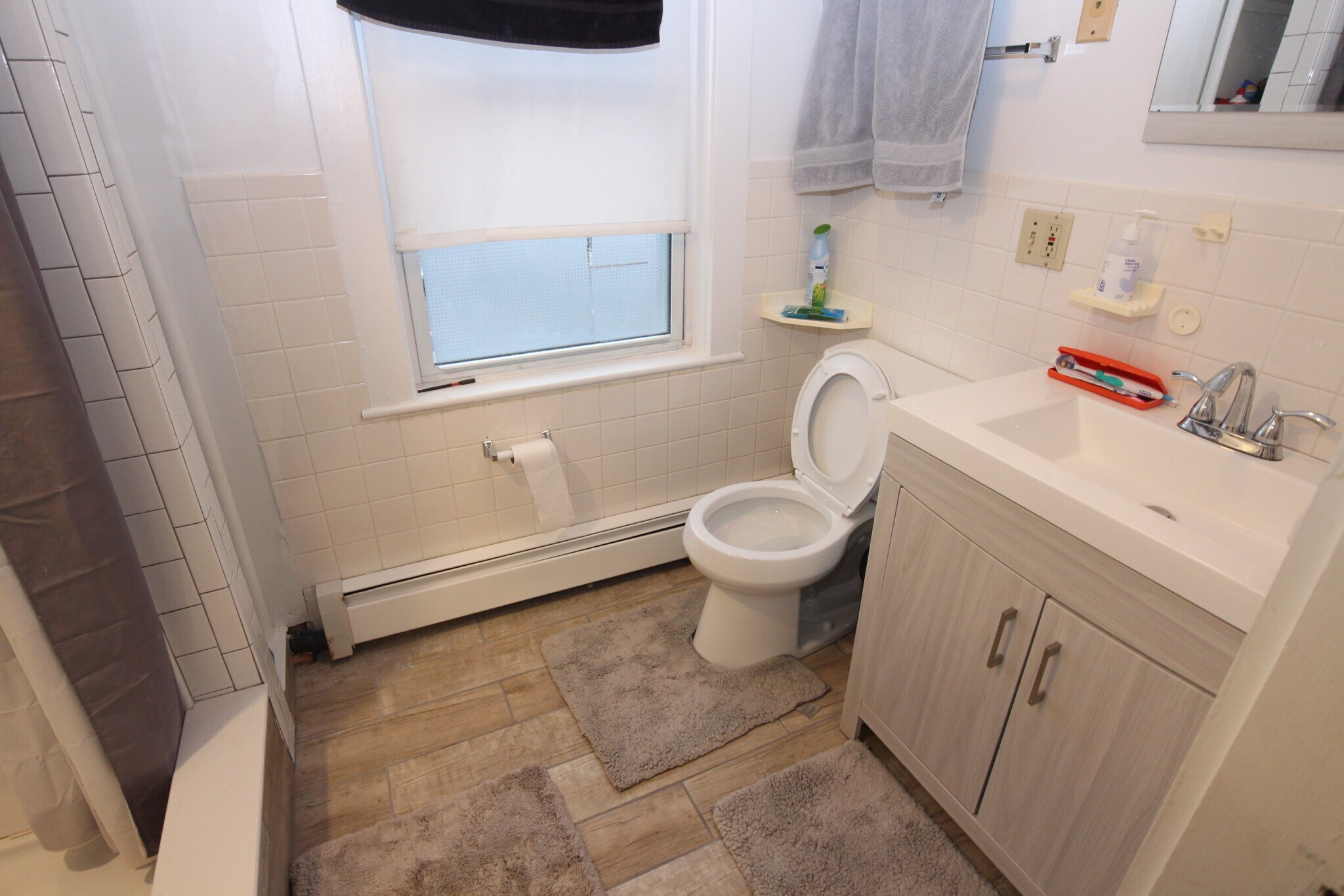 Building Photo - 414 Western Ave