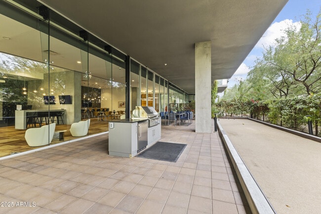 Building Photo - 7180 E Kierland Blvd