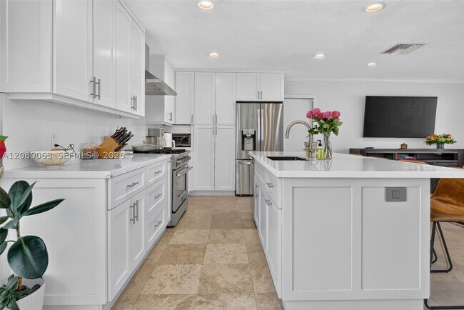 Building Photo - 14220 SW 86th Ave