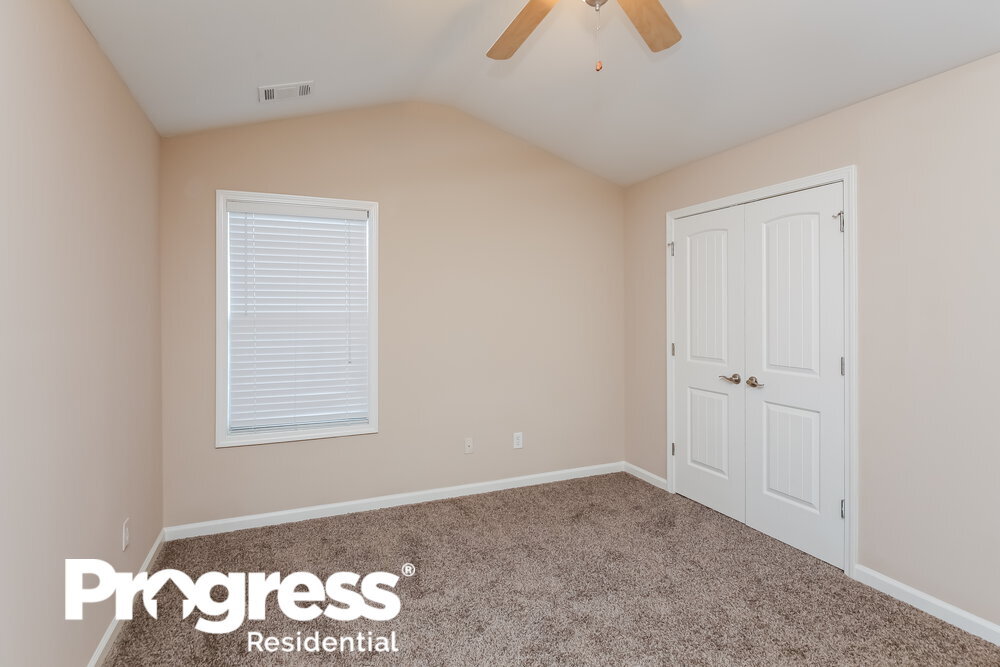 Building Photo - 1393 Sparkling Cove Dr