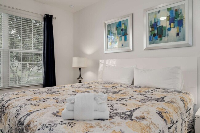 Building Photo - 4140 Oak Tree Dr