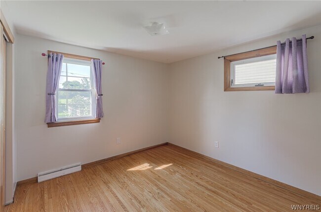 Building Photo - 279 Irvington Dr