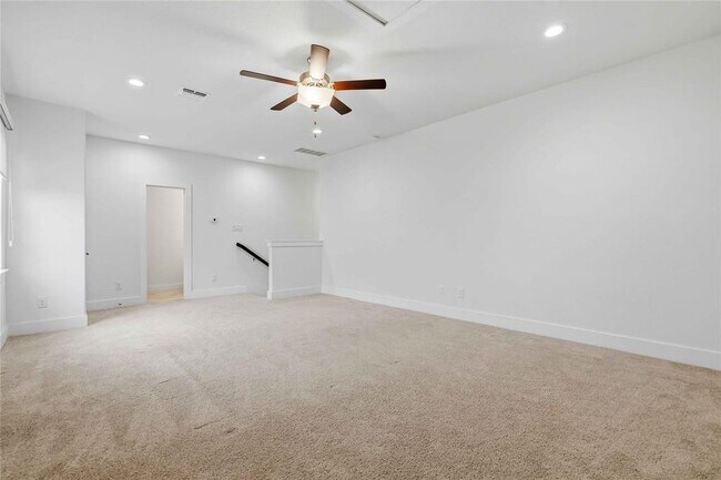 Building Photo - 401 Sitlington Ln