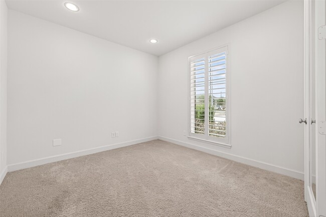 Building Photo - 12719 Hydeland Dr